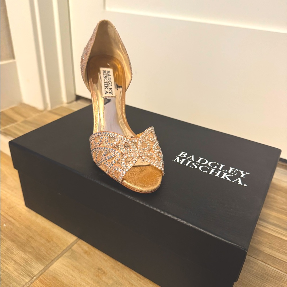 Badgley Mischka Women's Rose Gold Peep-Toe Heels